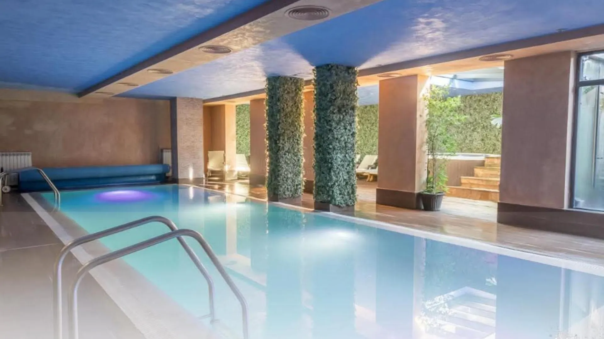 Apartment Sunrise View With Free Spa In Cornelia Deluxe Residence Bansko Bulgaria